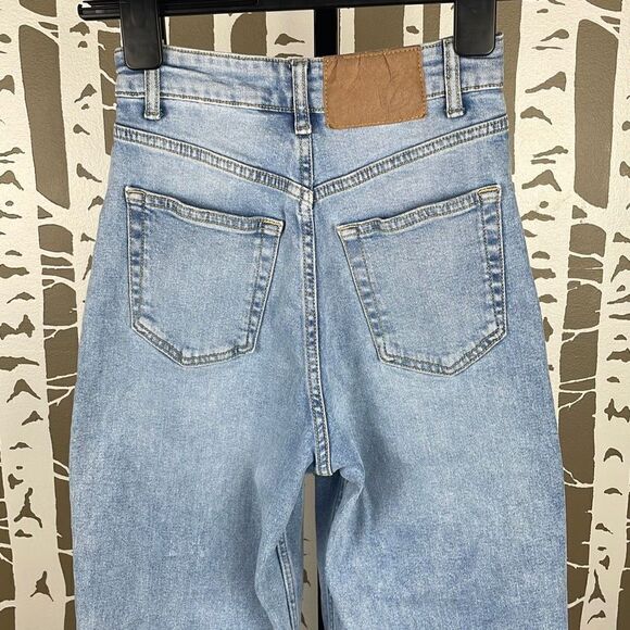 Divided H&M Ultra High Rise Straight Jeans 0 - Picture 7 of 10